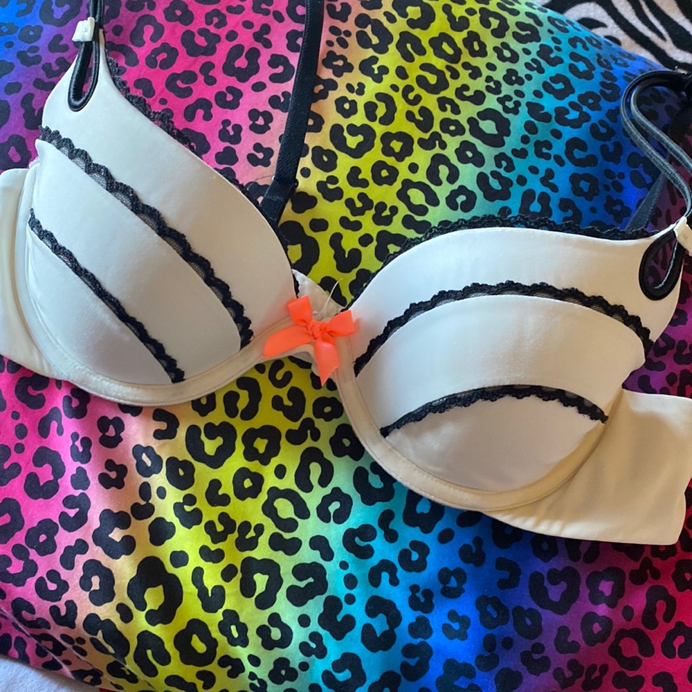 Bra